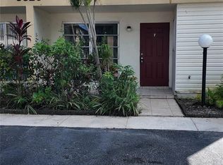 3326 Farragut St #6F, Hollywood, FL 33021