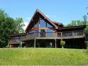 Post and beam lodge-style