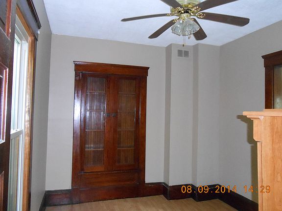 4th image of 205 N Market St