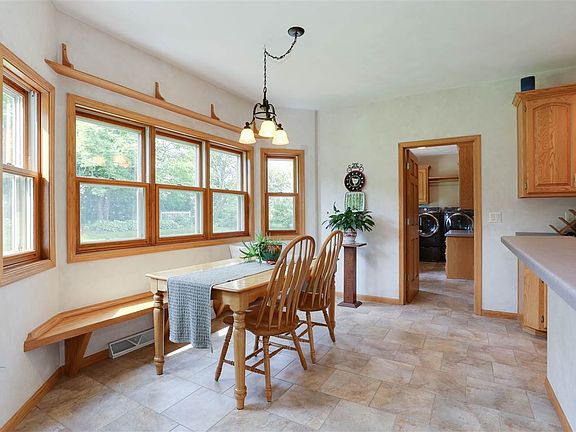 3rd image of W191 Robinhood Ct