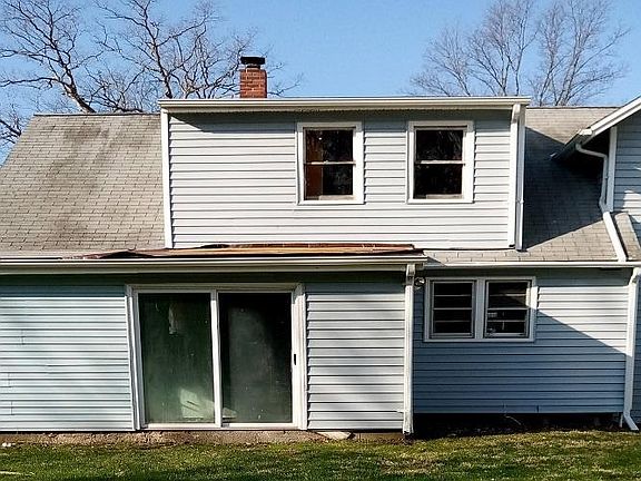 2nd image of 19 Clapper Rd