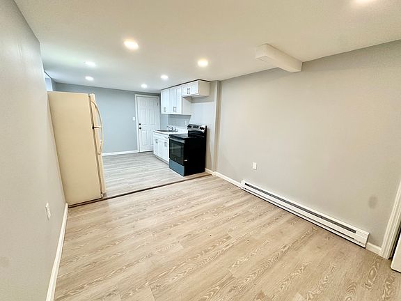 4th image of 62 Seymour Ave #Basement
