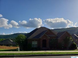 7050 Pale Dawn Pl SE, Owens Cross Roads, AL 35763