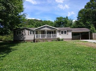 56 Hudgens Rd, Newnan, GA 30265