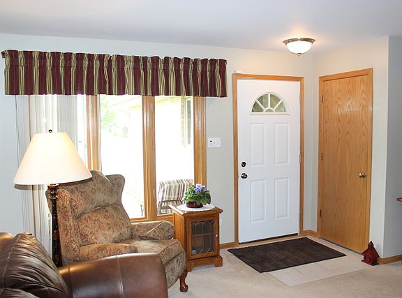 4th image of 14140 Kedvale Ave #4