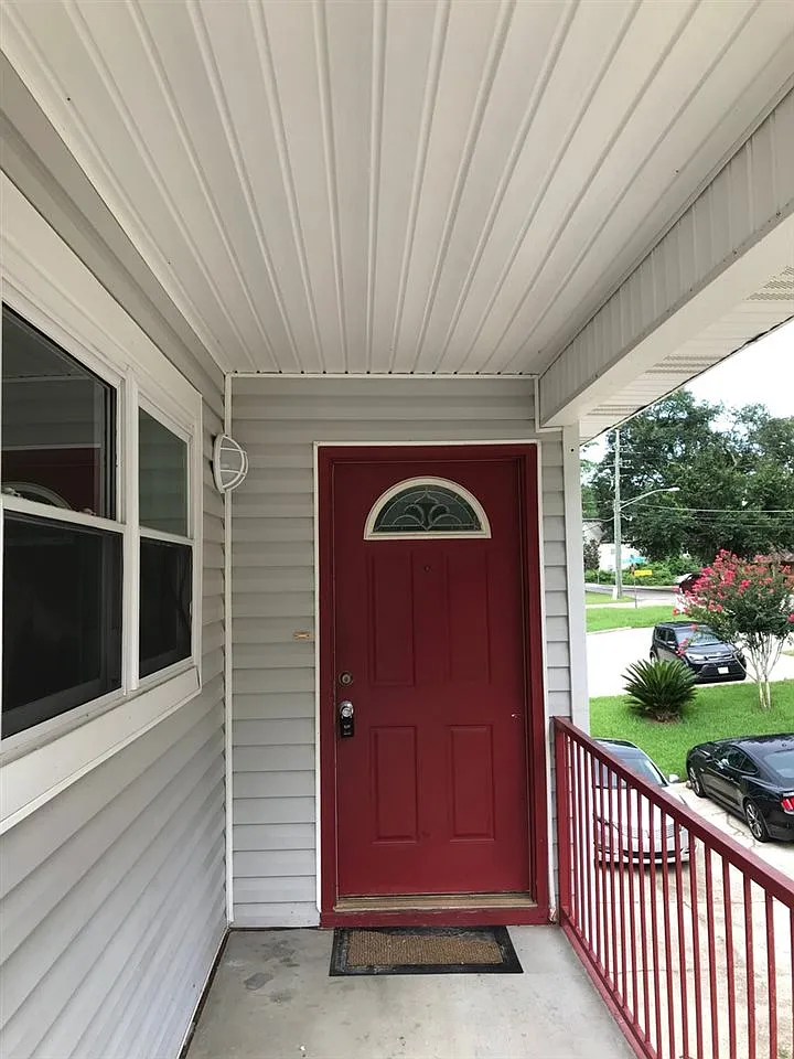 2 bed, 1000 sqft, $1,250 — Photo 1