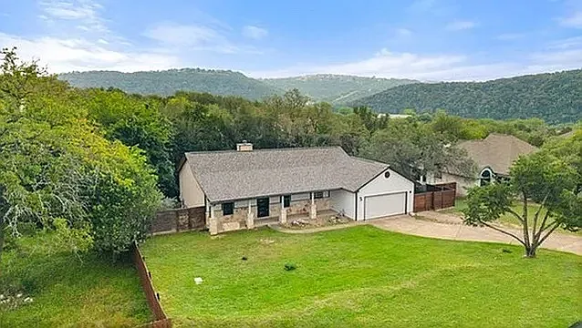 1301 S Quinlan Park Rd — Photo 11