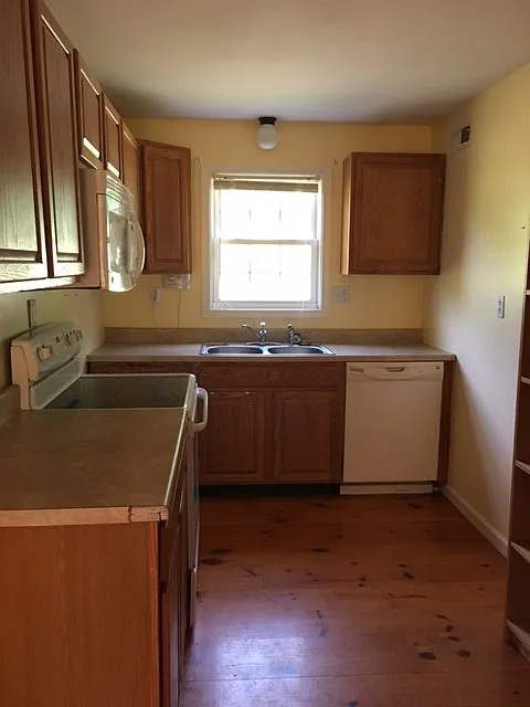 Sunny Kitchen