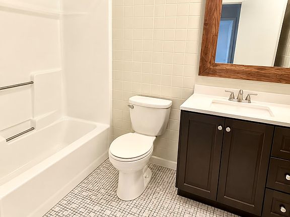 5th image of 59 Highland Ave #1