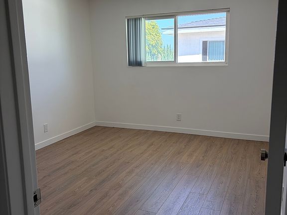 4th image of 1594 Coriander Dr APT D