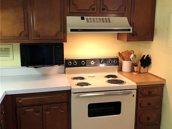 5th image of 1800 Roundhill Rd APT 307