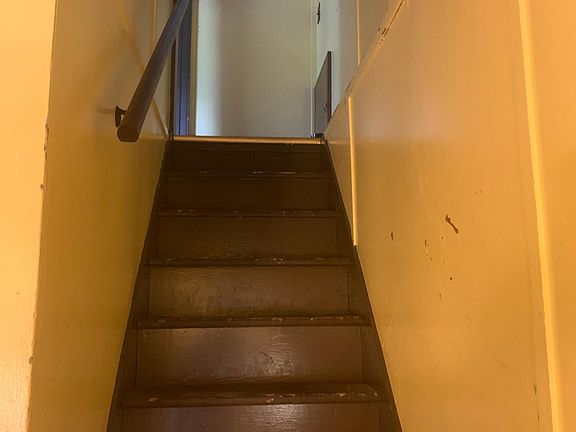 4th image of 202 Main St #3