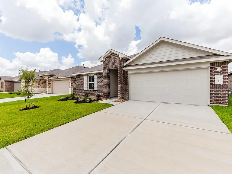 5114 Radiant Dawn Dr — Photo 2