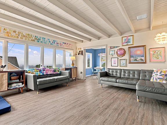 4th image of 704 SW Fleet Ave