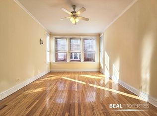 552 W Aldine Ave #N2, Chicago, IL 60657