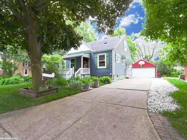 22624 Madison St, Saint Clair Shores, MI 48081