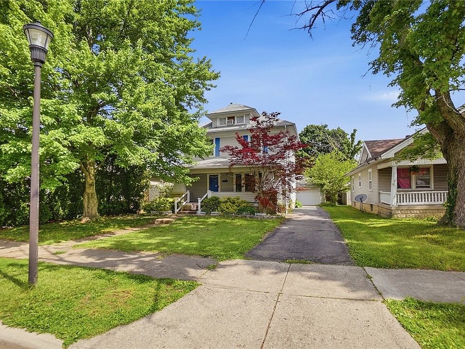 1st image of 146 N Kensington Pl
