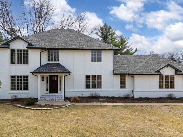 3320 E Ridge Dr, Bettendorf, IA 52722