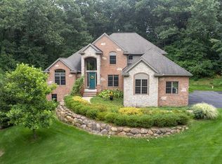 4169 Wyndham Point, Brighton, MI 48114