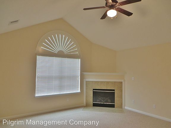 5th image of 30 Wildwood Dr APT 201