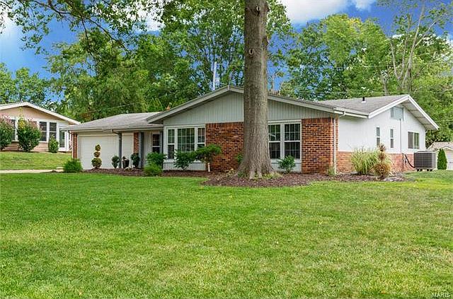 2nd image of 590 Highland Ridge Dr