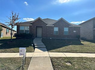 1828 Pioneer Way, Lancaster, TX