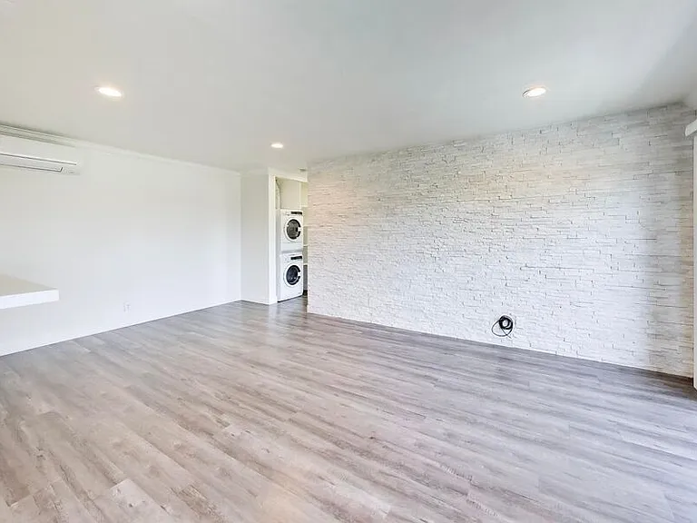 1662 Hollenbeck Ave #19 — Photo 6