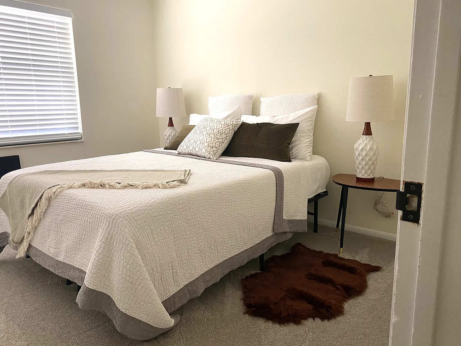 2 bed, 875 sqft, $2,100 — Photo 4