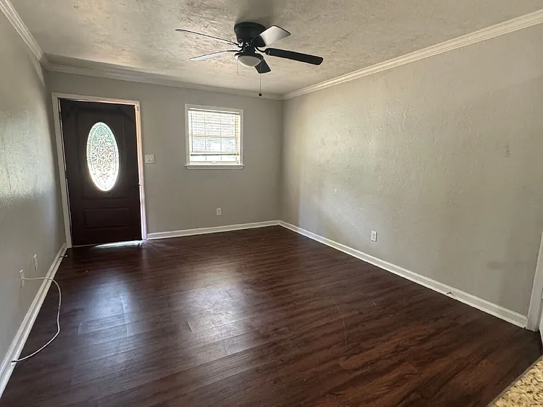 1307 Callen St — Photo 10