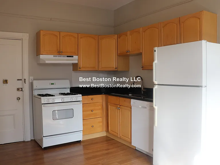 45 Bay State Rd #5F — Photo 7