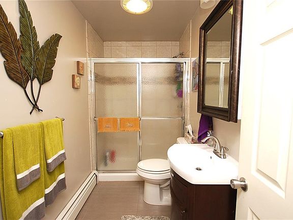2nd image of 158 6th St Floor 2