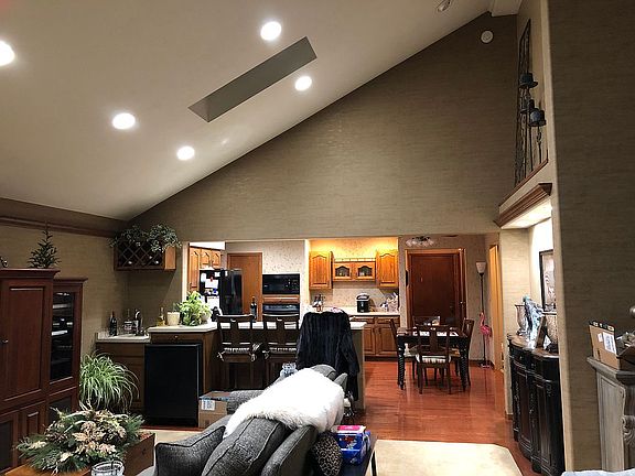 4th image of 5924 Pine View Dr
