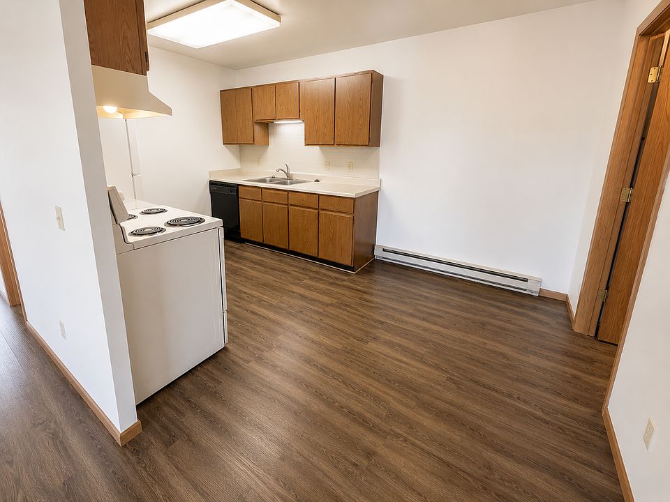 1st image of 101 Sharon St #7
