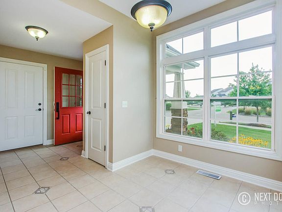 2nd image of 10143 Prairie Grass Dr