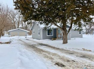 3131 N Lewis Ave, Sioux Falls, SD 57104