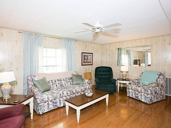 4th image of 639 Periwinkle Cir