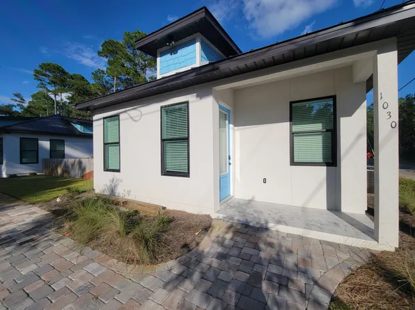 1030 N County Highway 393, Pt Washington, FL 32459