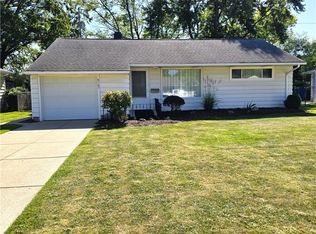 8767 Lynnhaven Rd, Parma Heights, OH 44130