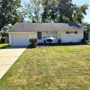 8767 Lynnhaven Rd, Parma Heights, OH, 44130