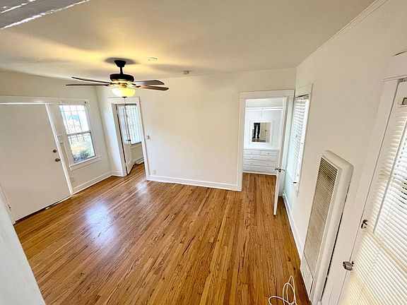 4th image of 5414 Fountain Ave #1/2