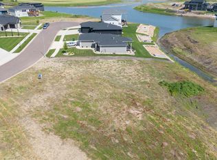 2700 Pickerel Cir N, Tea, SD 57064