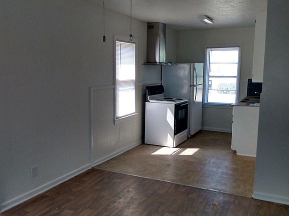 2nd image of 1013 E Kenedy Ave #2