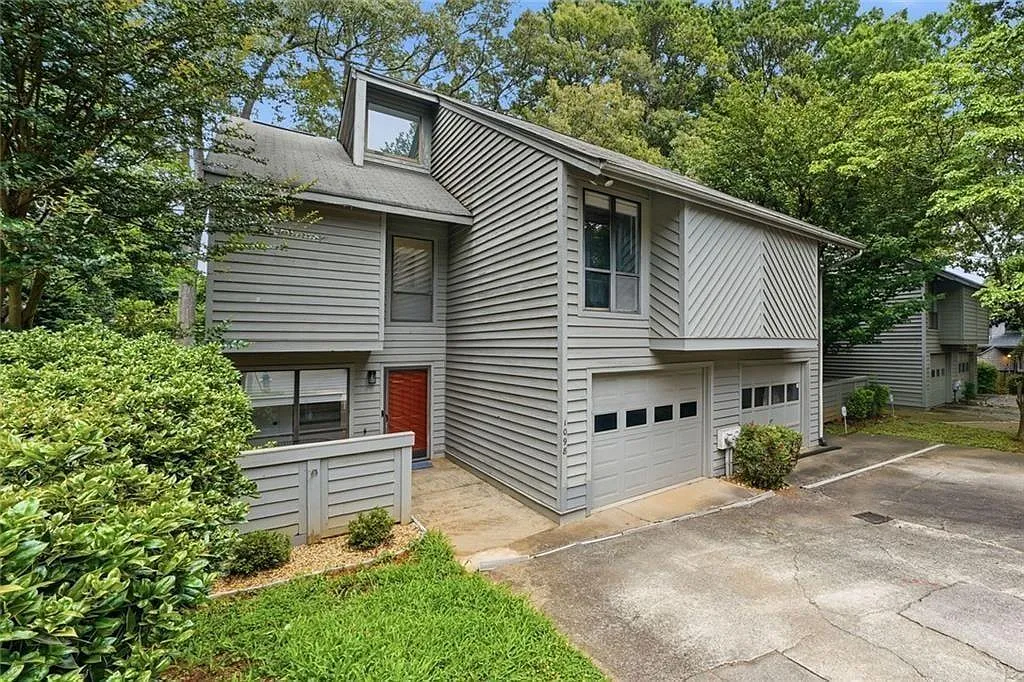 2 bed, 2.0 bath, 1352 sqft, $2,750 — Photo 3