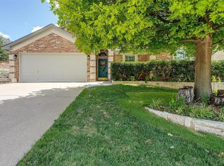 905 Ryanfield Ct, Burleson, TX 76028