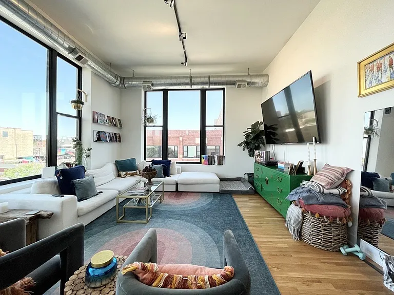 1348 N. Milwaukee Ave. — Photo 3