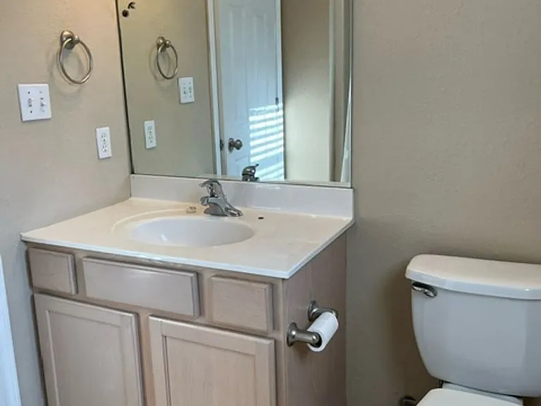 101 Amazon Dr — Photo 21