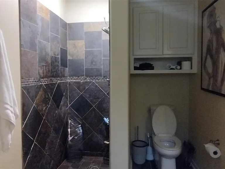 500 Kenniston Dr #B — Photo 15
