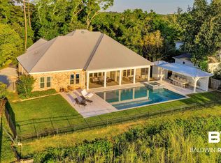 933 Sea Cliff Dr, Fairhope, AL 36532