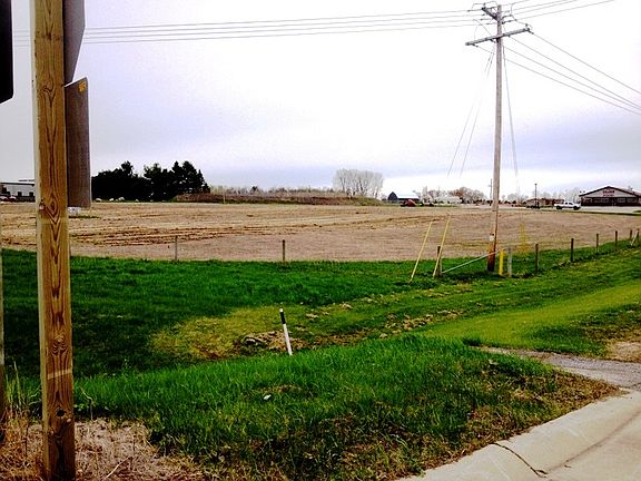 Hwy 141 corner Commercial