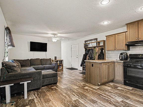 3rd image of 1558 W Shawnee Rd Lot 163
